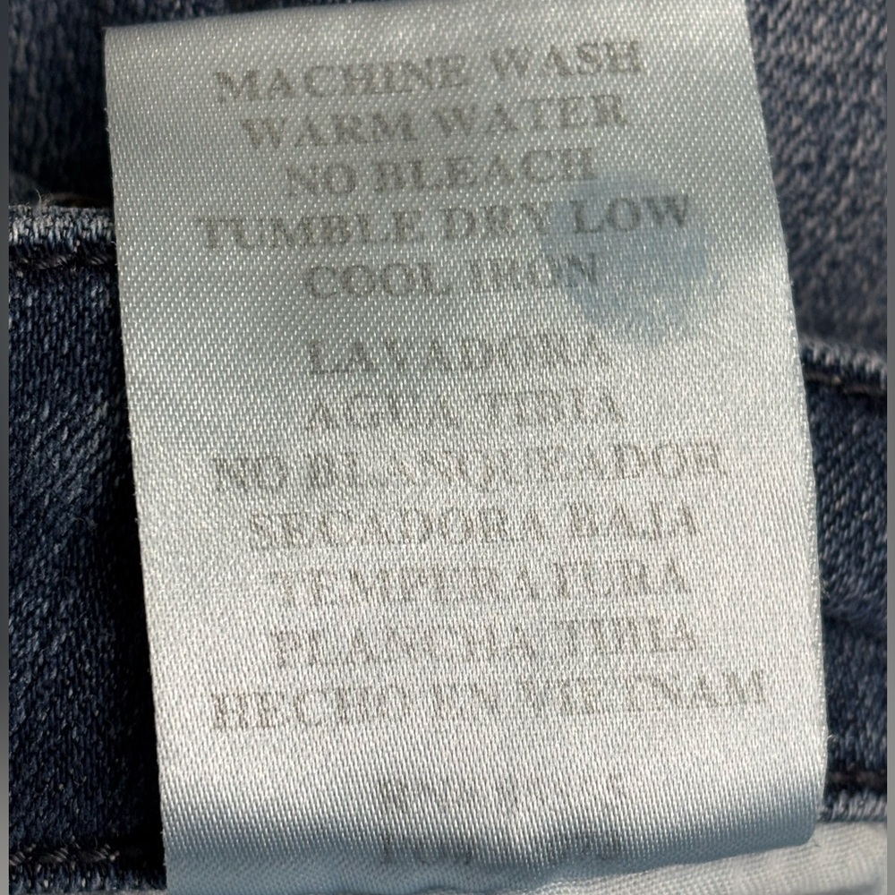 Eunina Destructed Blue Jeans - Picture 5 of 5